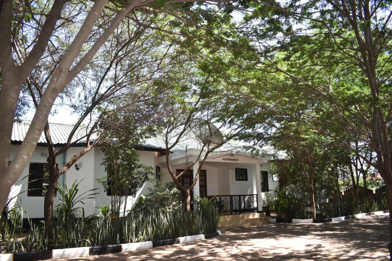 Rainbow Executive Lodge Boma la Ngombe Kültér fotó