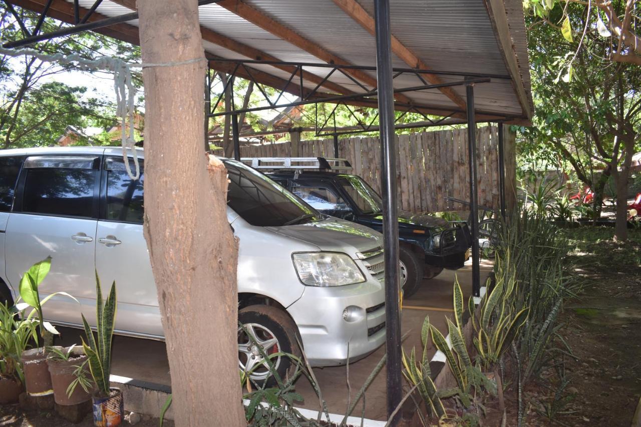 Rainbow Executive Lodge Boma la Ngombe Kültér fotó