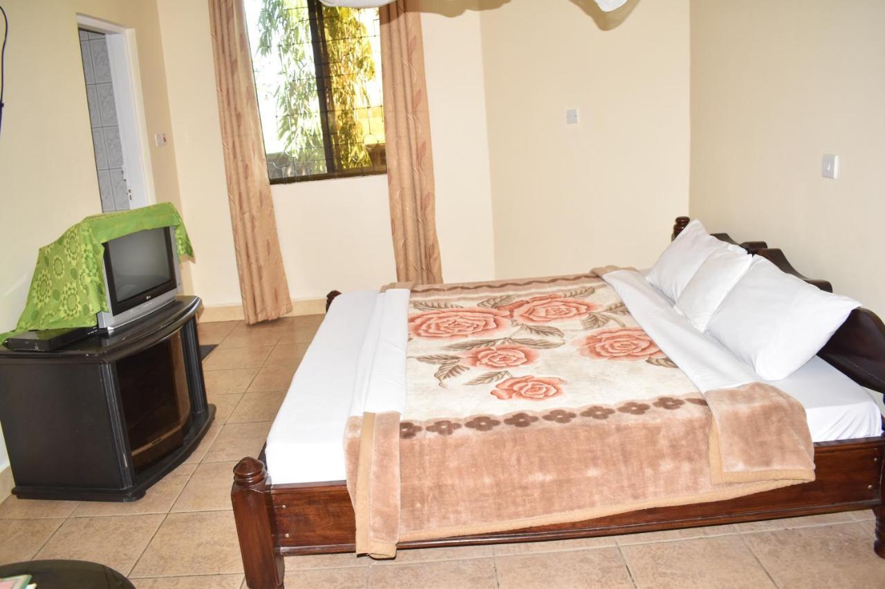 Rainbow Executive Lodge Boma la Ngombe Kültér fotó