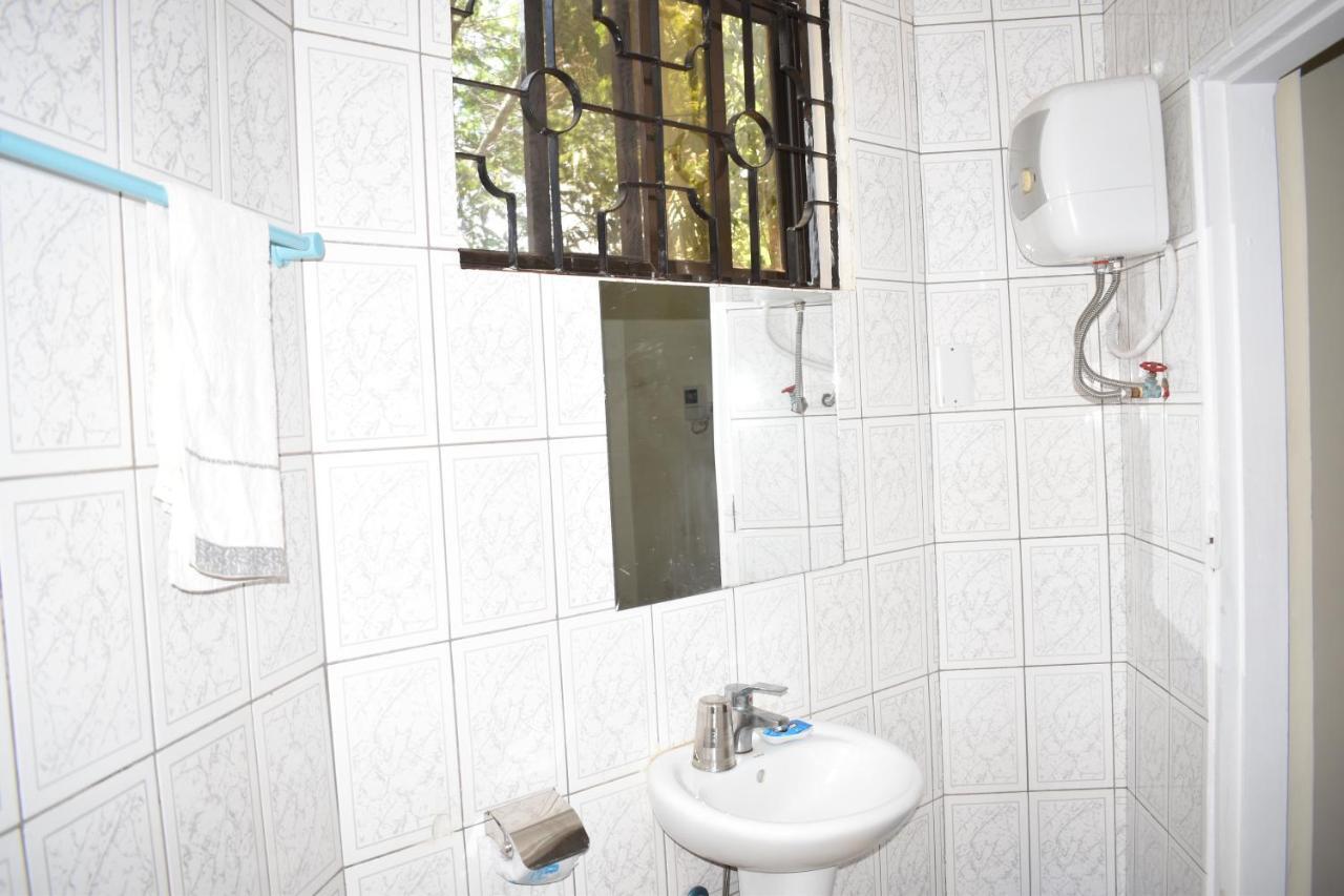 Rainbow Executive Lodge Boma la Ngombe Kültér fotó