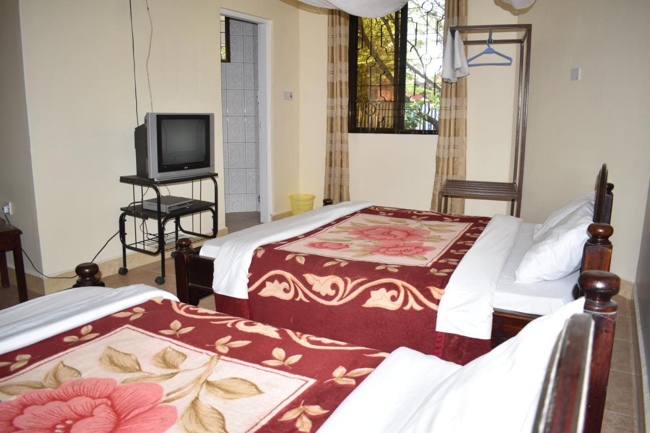 Rainbow Executive Lodge Boma la Ngombe Kültér fotó
