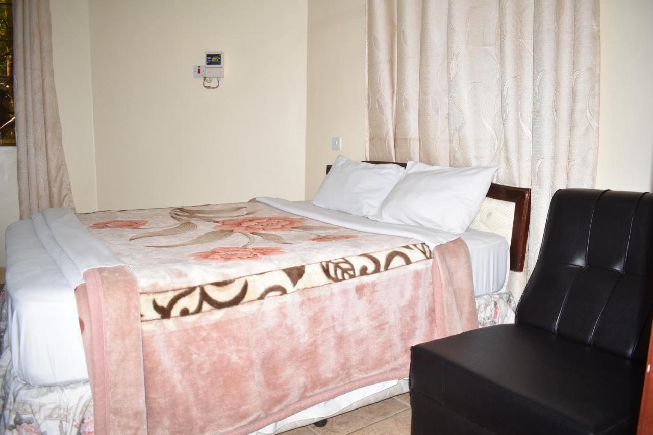 Rainbow Executive Lodge Boma la Ngombe Kültér fotó