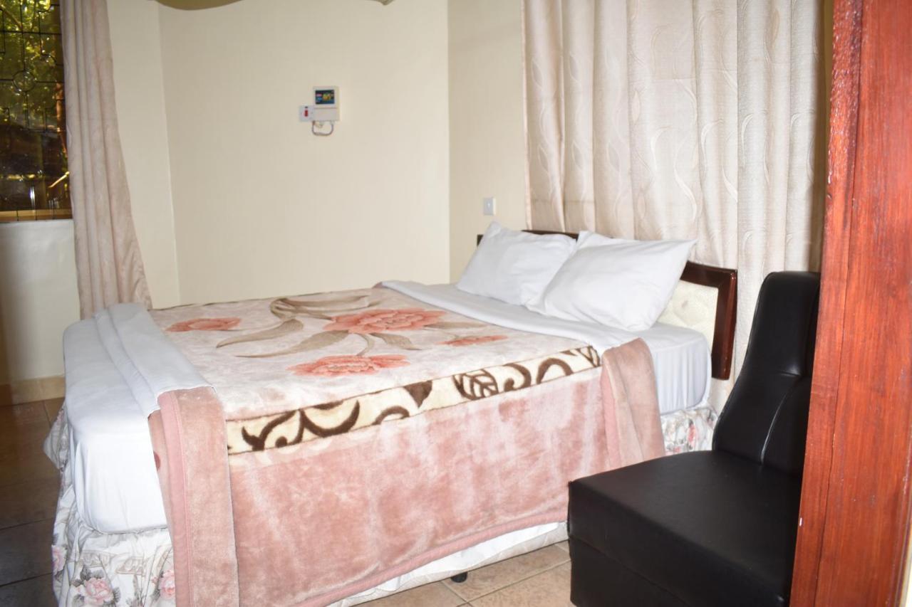 Rainbow Executive Lodge Boma la Ngombe Kültér fotó