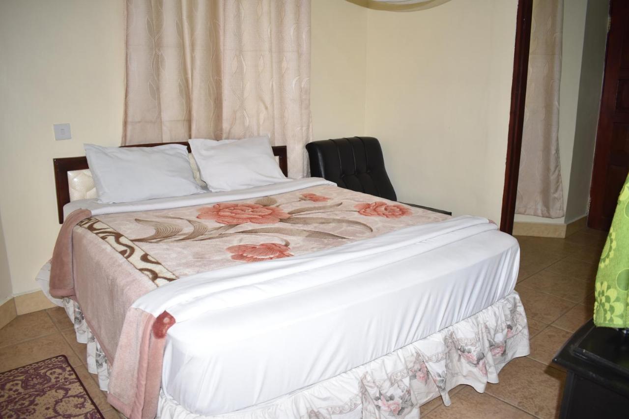 Rainbow Executive Lodge Boma la Ngombe Kültér fotó