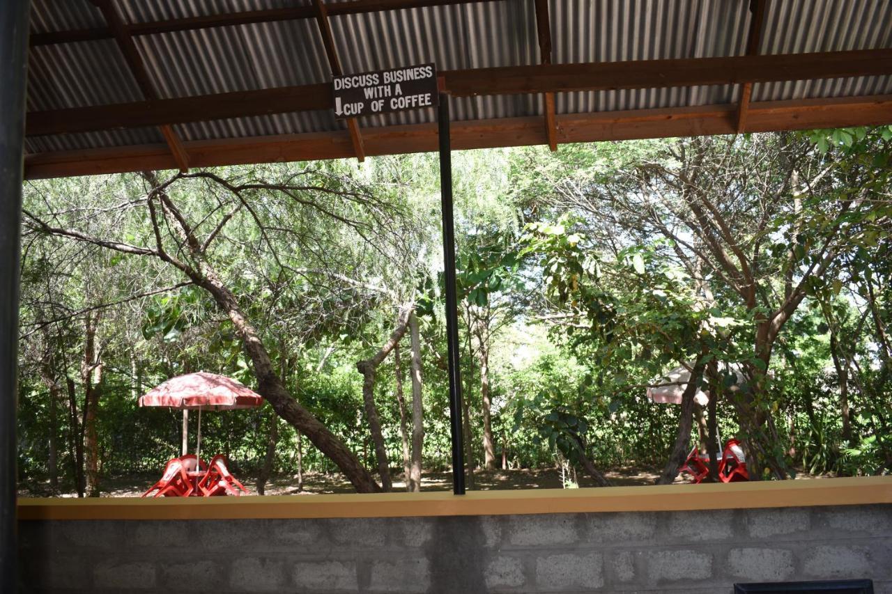 Rainbow Executive Lodge Boma la Ngombe Kültér fotó